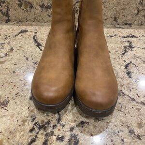 Women’s Tan Platform Side-Zip Ankle Booties